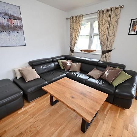 Apartment Nicola - By Four Seasons Apartments Капрун Екстериор снимка