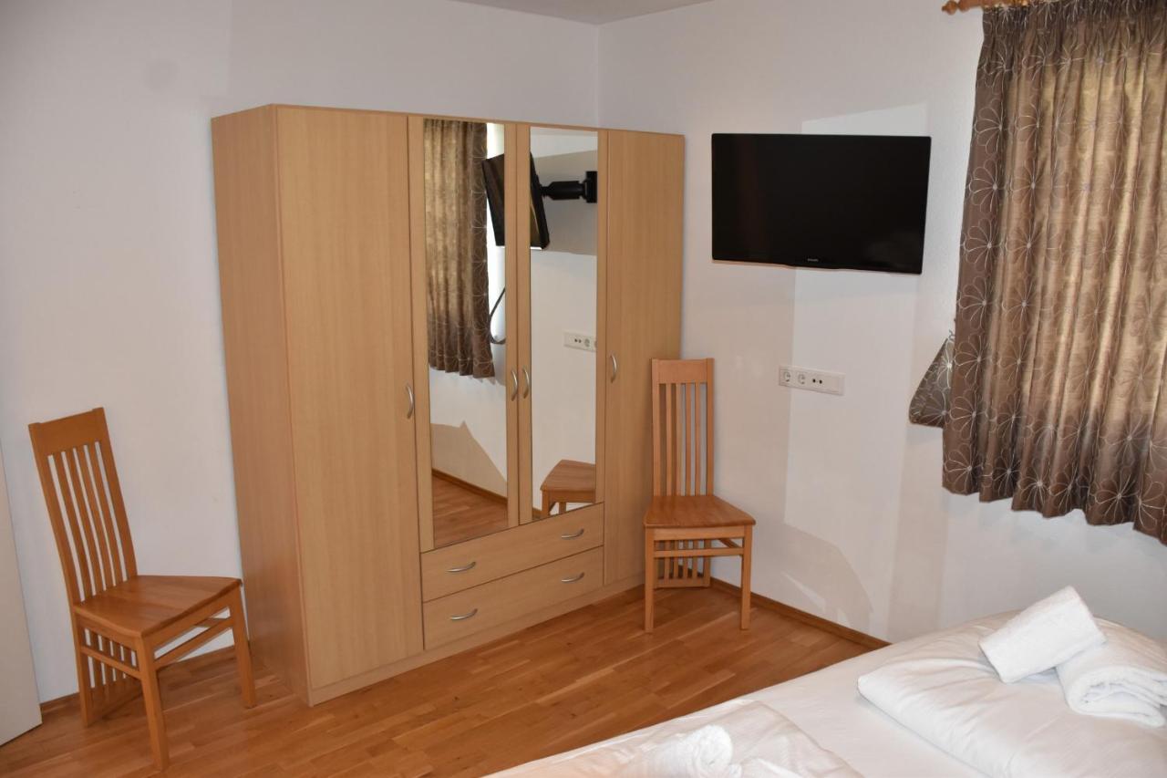 Apartment Nicola - By Four Seasons Apartments Капрун Екстериор снимка
